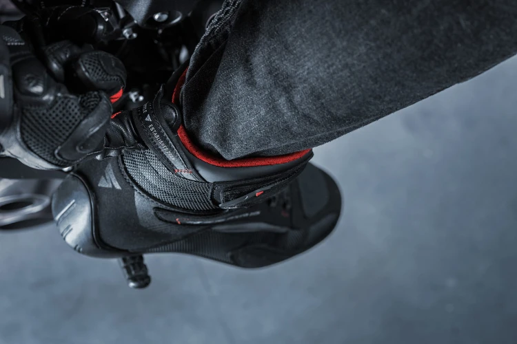SHIMA_Exo_Vented_boots.jpg