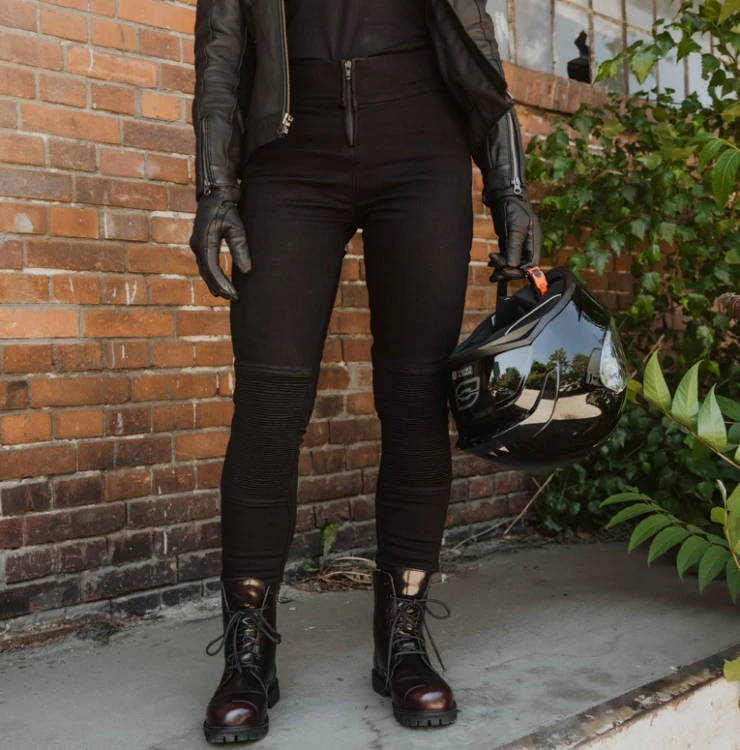 ozone-chica-de-motos8.jpg