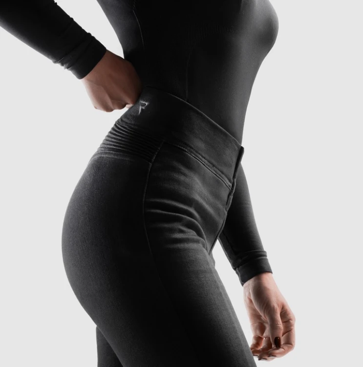 rebelhorn-chica-legginsy-de-motos6.jpg