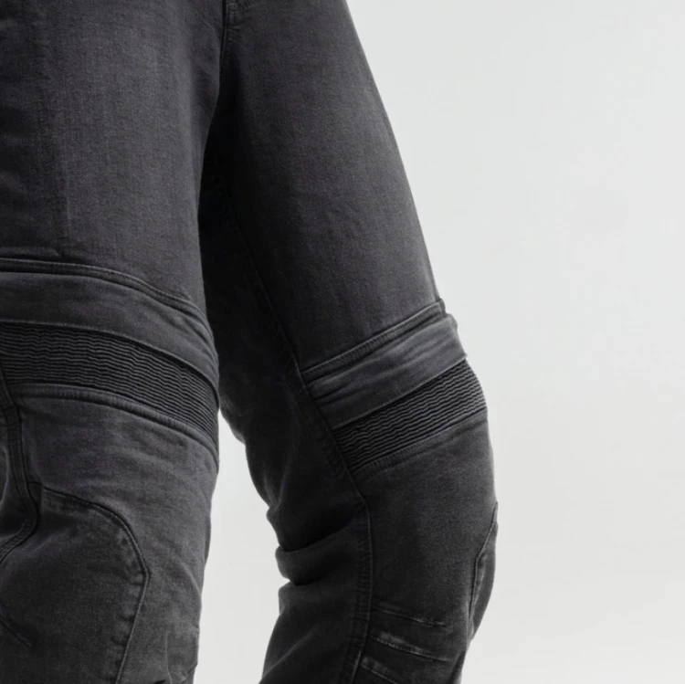 Broger-MAVERICK-Black-De-Motos3.jpg