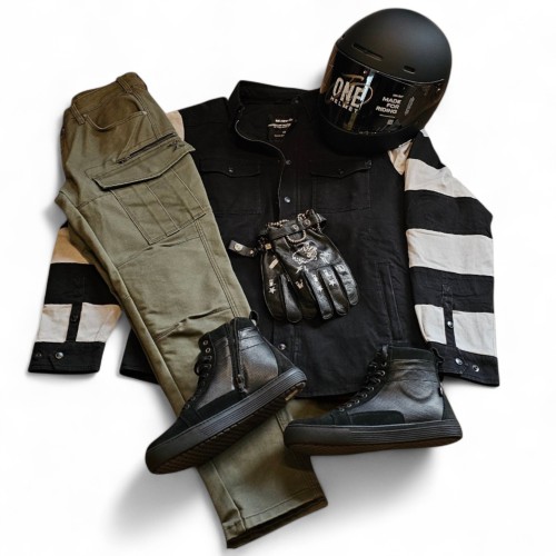 gotowy zestaw motocyklowy John Doe.jpg
